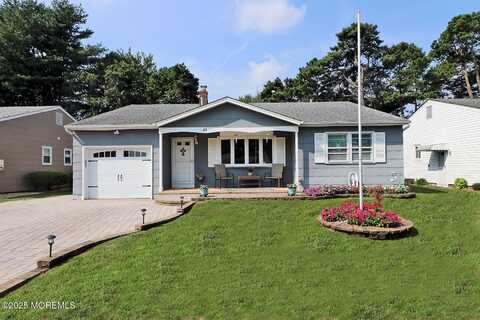 43 Whitmore Drive, Toms River, NJ 08757