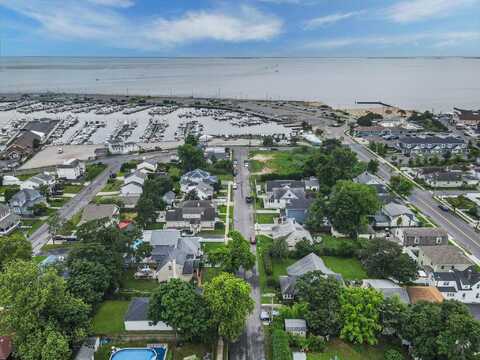 3 Auburn Avenue, Bay Shore, NY 11706