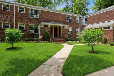 102 Edwards, Roslyn Heights, NY 11577