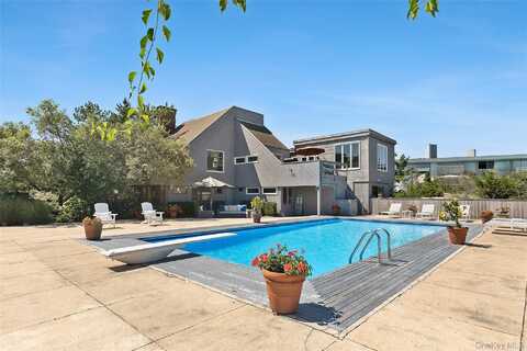 49 Gilberts Path, Amagansett, NY 11930