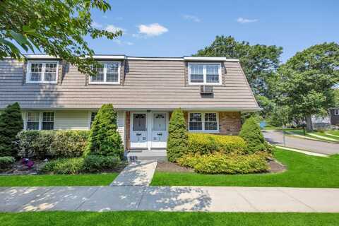 3231 Wilshire Lane, Oakdale, NY 11769