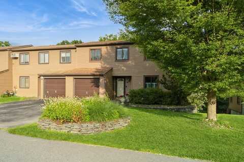 25 Walnut Court, Fishkill, NY 12524