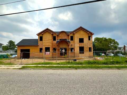 16 Violet Avenue, Hicksville, NY 11801
