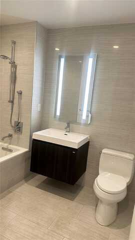131-01 40th Rd, Flushing, NY 11354