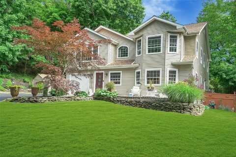 95 Sheep Pasture Road, Port Jefferson, NY 11777