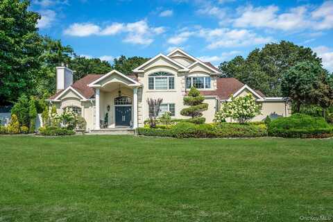 14 Arrowood Drive, Saint James, NY 11780