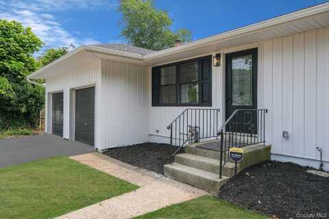 12 E Chestnut Street, Central Islip, NY 11722