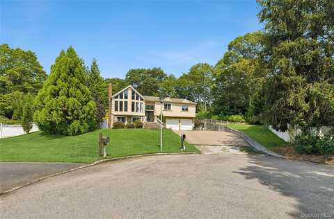 8 Hayes Street, Nesconset, NY 11767