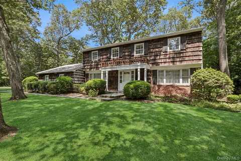 137 Darrow Lane, Greenlawn, NY 11740