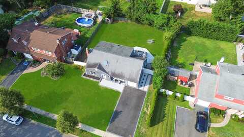 17 Dellmarie Lane, Nesconset, NY 11767