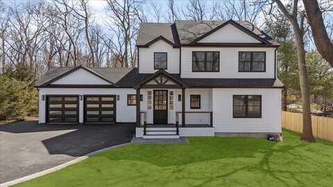 211 E Pulaski Road, Huntington Station, NY 11746