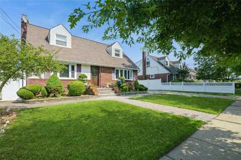 537 Duryea Avenue, Uniondale, NY 11553