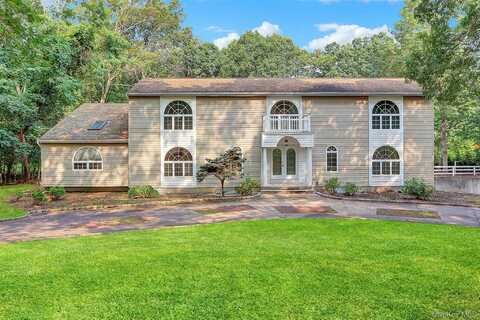 4 Doe Run, Manorville, NY 11949