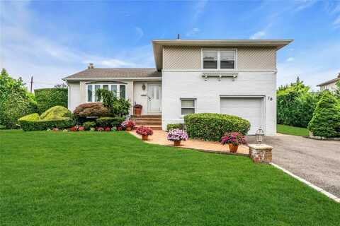 10 Temme Court, Plainview, NY 11803