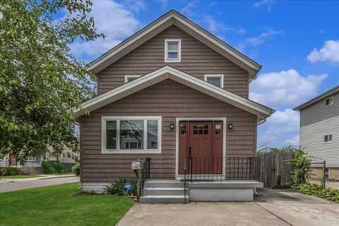 129 Elizabeth Street, Farmingdale, NY 11735