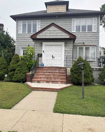 888 Cambridge Road, Woodmere, NY 11598