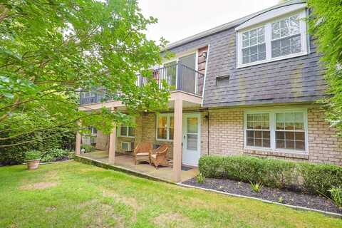 10 Harbour Lane, Oyster Bay, NY 11771
