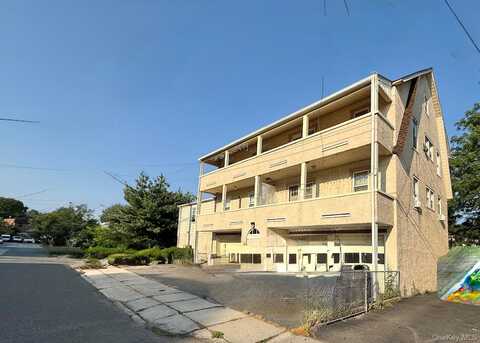 911 Lester Avenue, Mamaroneck, NY 10543