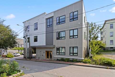 22 Tate Street, Portland, ME 04102