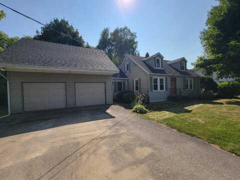 43 Wheelden Heights, Hampden, ME 04444