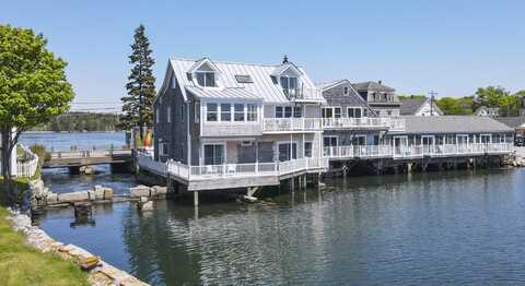 15 Main Street, Vinalhaven, ME 04863