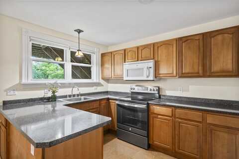 22 Oak Street, Brunswick, ME 04011
