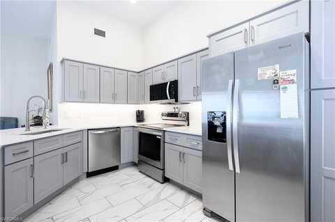 661 Windsurf, NAPLES, FL 34108