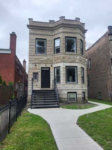 35 N Mayfield Avenue, Chicago, IL 60644