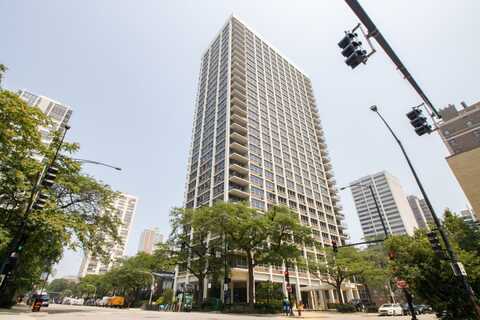 88 W Schiller Street, Chicago, IL 60610