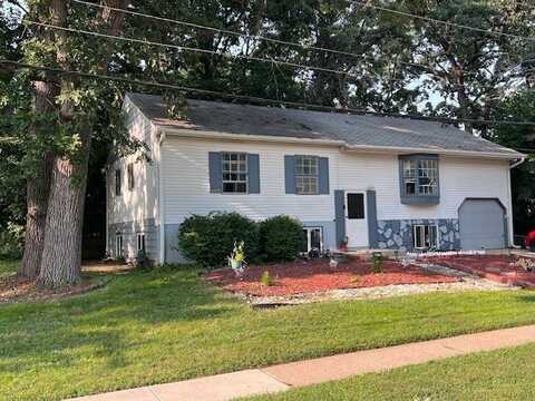 511 Willow Street, Lake In The Hills, IL 60156