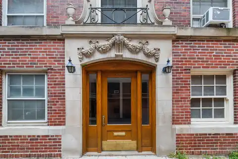 1424 E 58th Street, Chicago, IL 60637