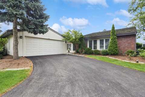100 Briarwood Circle, Oak Brook, IL 60523