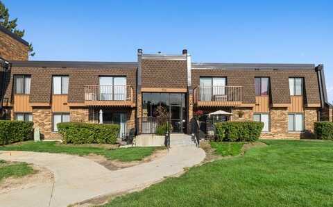 711 TIPPERARY Court W, Schaumburg, IL 60193