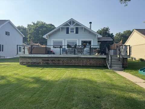 1911 Sunnyside Beach Drive, Johnsburg, IL 60051