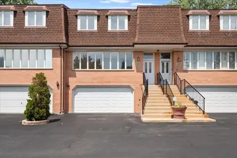 5332 Fairview Lane, Skokie, IL 60077