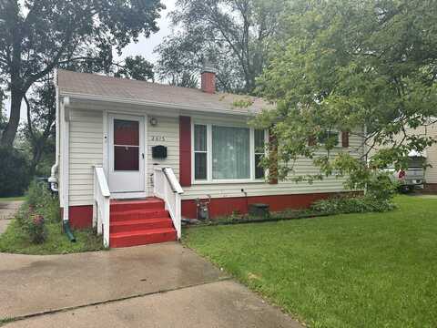 2613 N Lewis Avenue, Waukegan, IL 60087