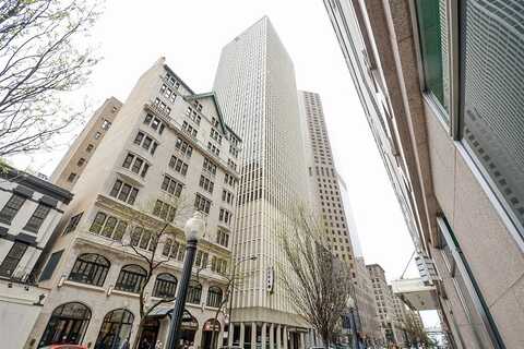 100 E Walton Street, Chicago, IL 60611