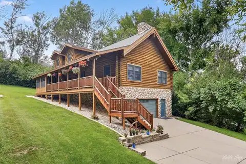 1334 Hillside, Algonquin, IL 60102