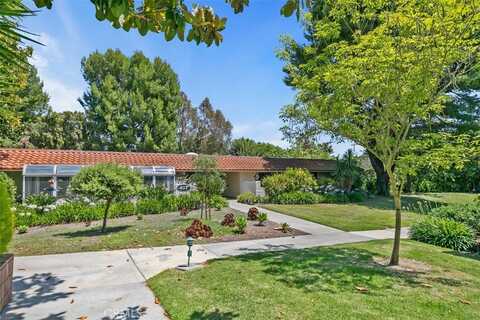 933 Avenida Majorca, Laguna Woods, CA 92637