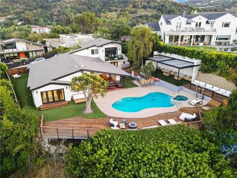 11308 Dona Teresa Dr, Studio City, CA 91604