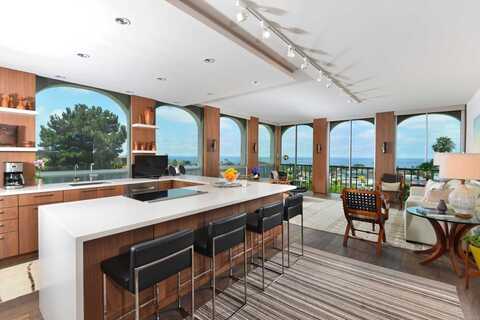 1001 Genter, La Jolla, CA 92037