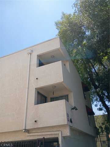 5644 Yolanda Avenue, Tarzana, CA 91356