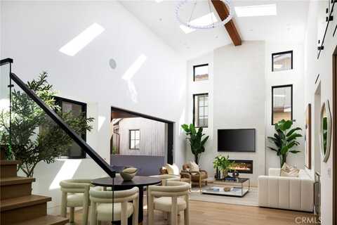 303 Goldenrod Avenue 1/2, Corona del Mar, CA 92625