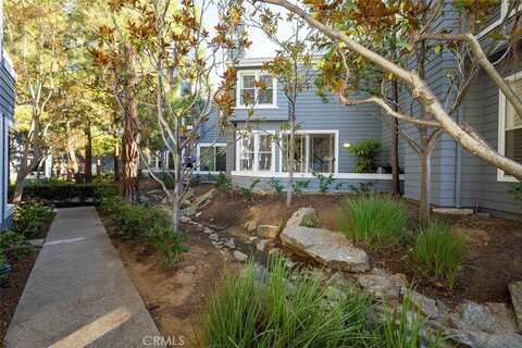 154 Woodburne, Newport Beach, CA 92660