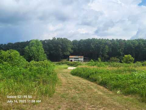 9515 E 100 N Road, Knox, IN 46534