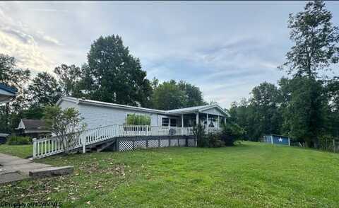 101 Dogwood Trail, Napier, WV 26631