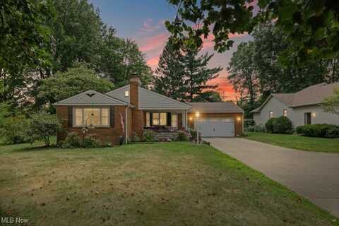 386 Maplewood Drive, Alliance, OH 44601