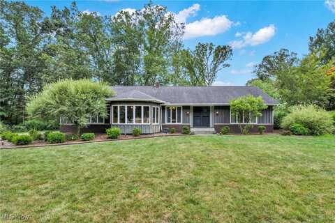 10340 Whitewood Road, Brecksville, OH 44141