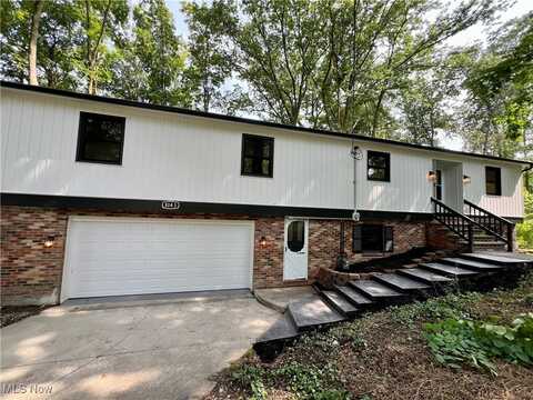 8143 S Park Boulevard, Garrettsville, OH 44231