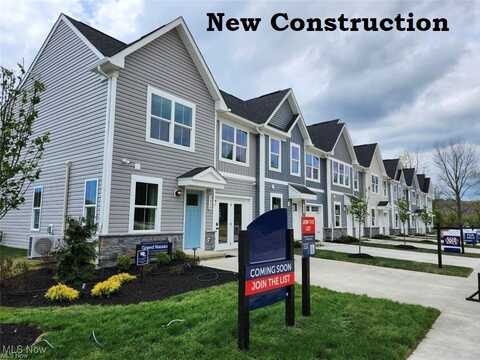 1284 Divot Circle, Cuyahoga Falls, OH 44313